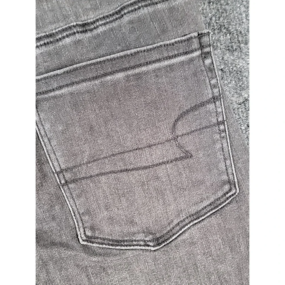 American Eagle Hi-Rise Crop Flare Super Stretch Button Fly Jeans Size 6 Gray